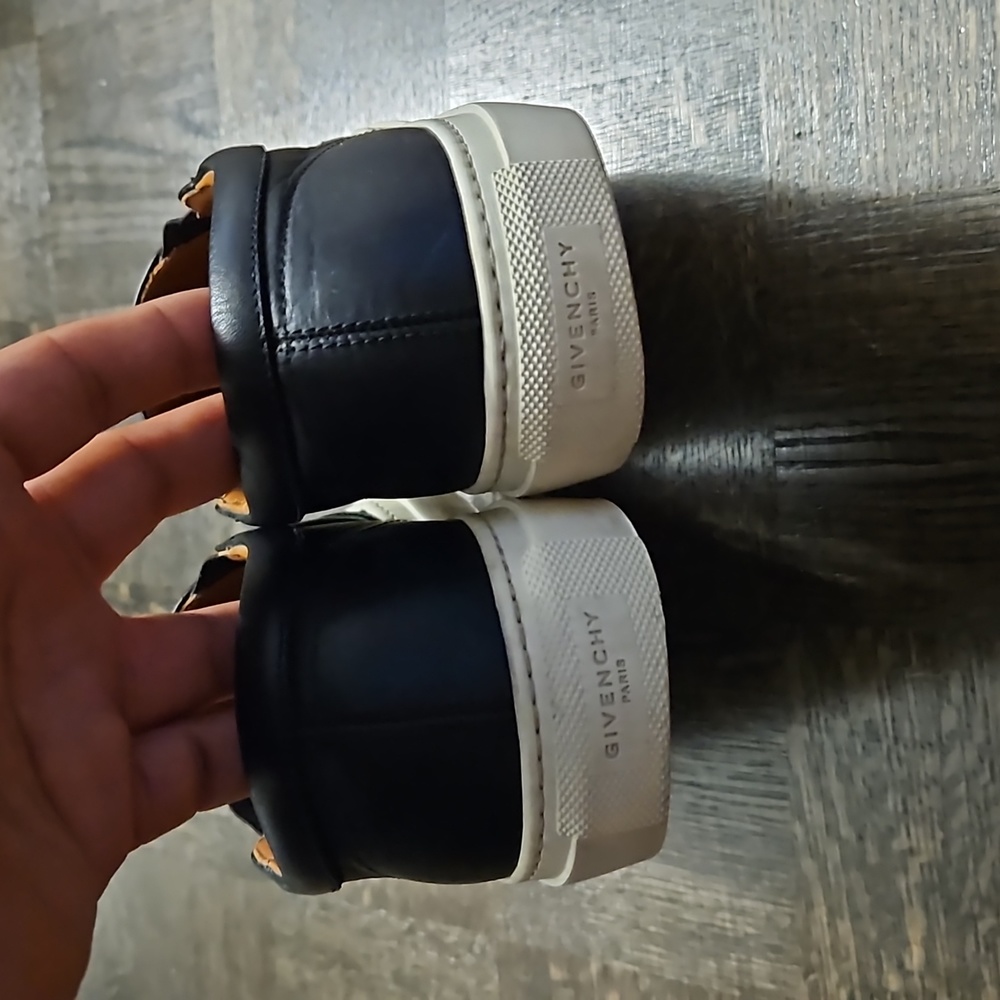 Givenchy Rottweiler Slip On Sneakers - Picture 4 of 9